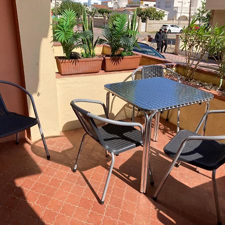 Tres Bel Appartement Entierement Renove 艾姆布里亚布拉瓦 外观 照片