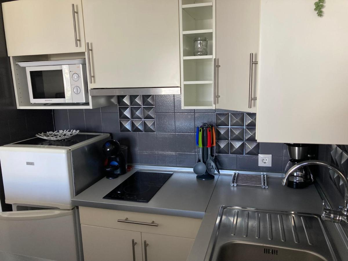 Tres Bel Appartement Entierement Renove 艾姆布里亚布拉瓦 外观 照片