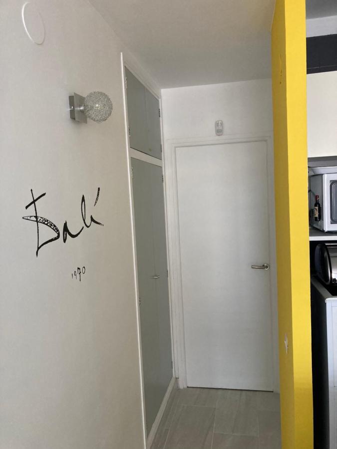 Tres Bel Appartement Entierement Renove 艾姆布里亚布拉瓦 外观 照片
