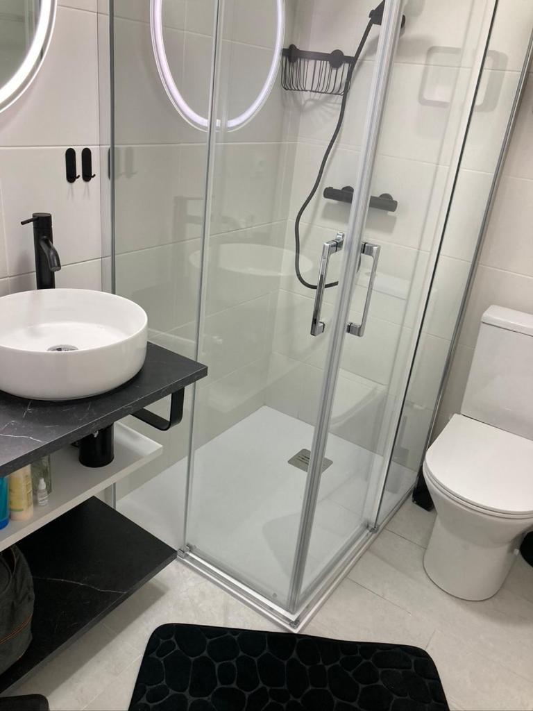 Tres Bel Appartement Entierement Renove 艾姆布里亚布拉瓦 外观 照片